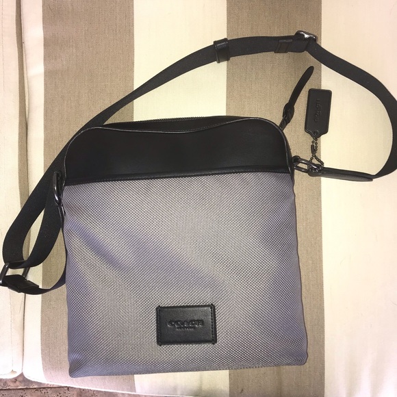 Coach Satchel - Picture 4 of 6